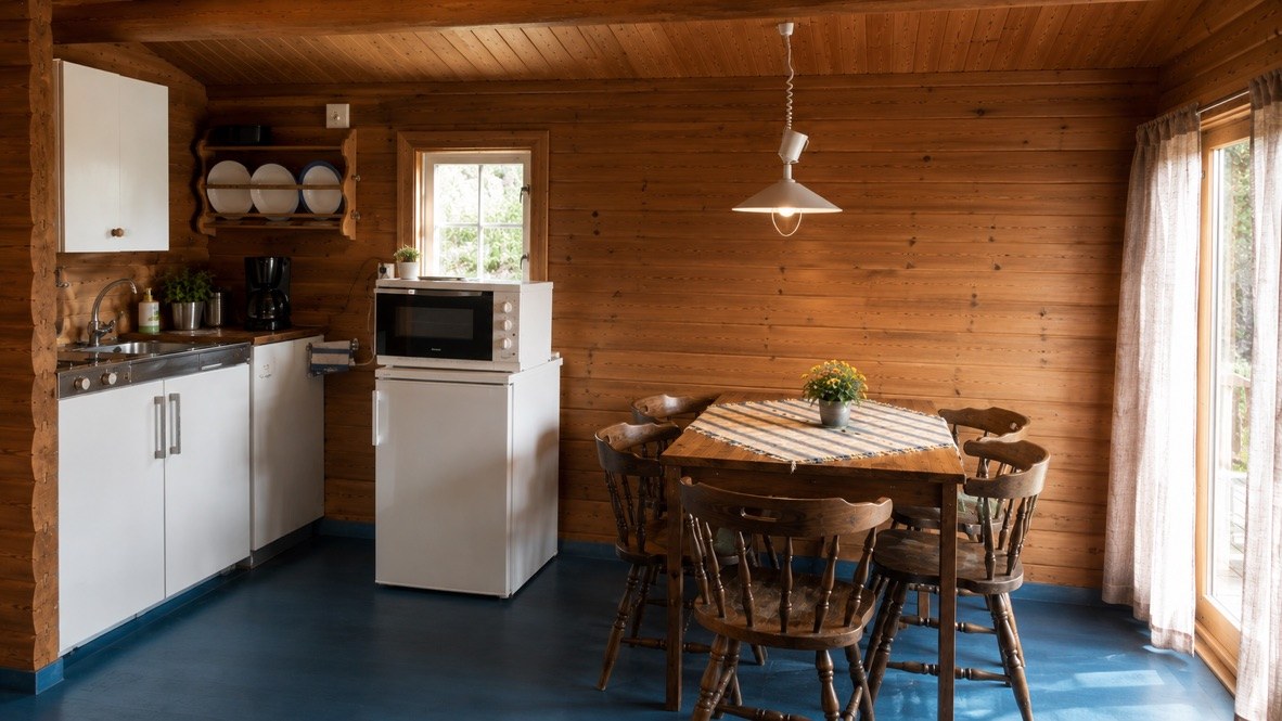 Cabin kitchen and dining area — Terråk Gjestegård